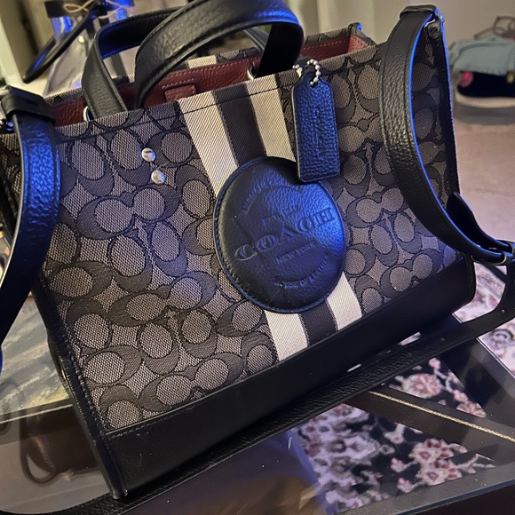 COACH DEMPSEY - Picture 2 of 6